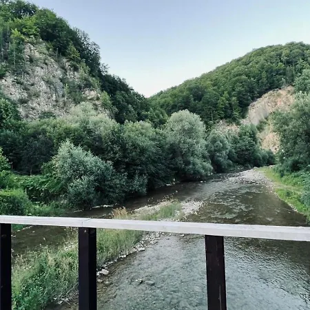 Rimma з чаном та сауною Apartment Sheshory